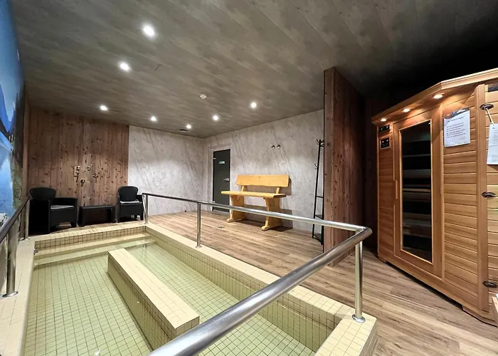 Waldgefluester, Montana Haus Apartamento